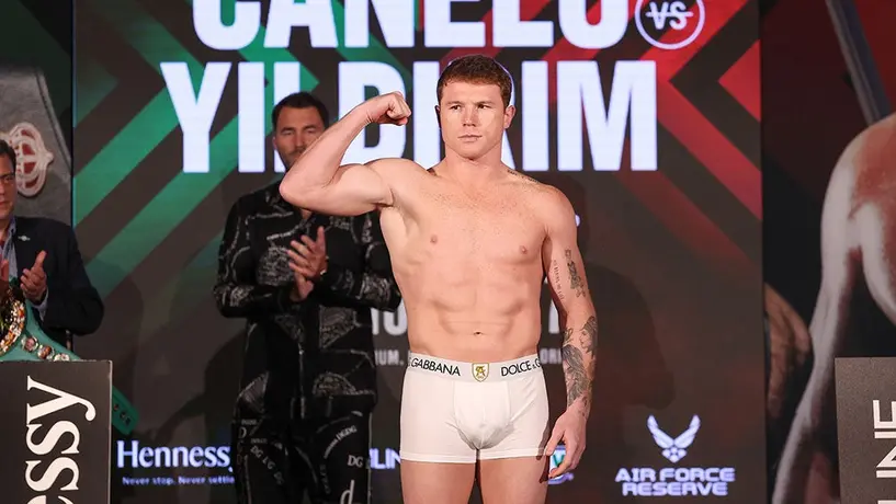 Canelo Álvarez aseguró que actualmente vencería a Floyd Mayweather