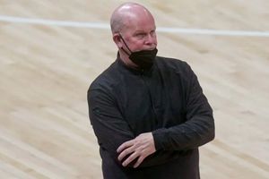NBA: Coach de Orlando Magic dio positivo a Covid-19 a pesar de estar vacunado