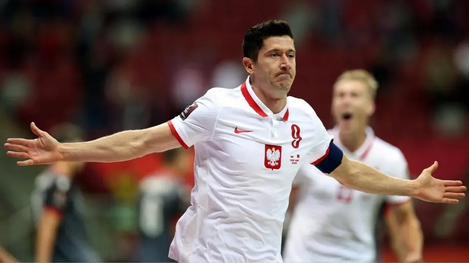DT de Inglaterra: 'Nos estamos preparando para jugar vs Polonia, no solo vs Lewandowski'