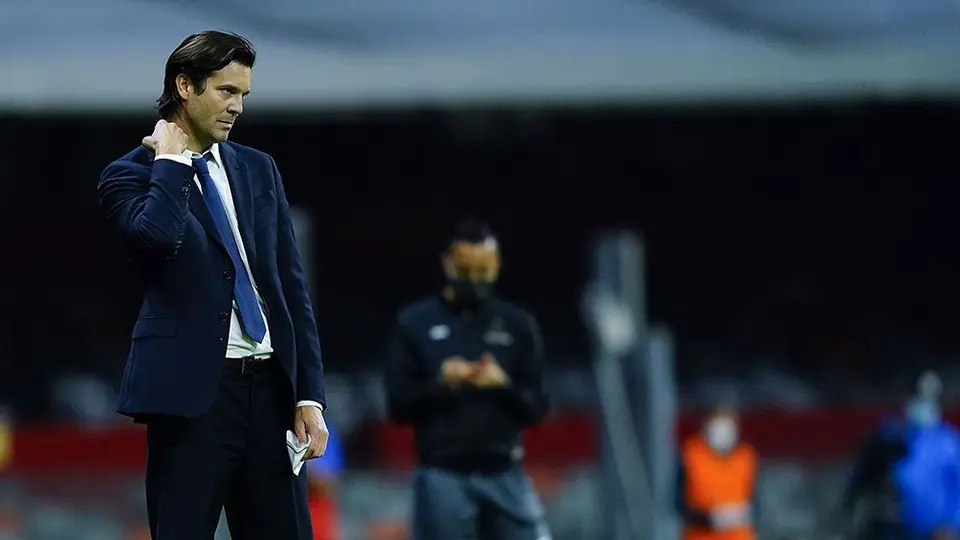 América: Solari pidió a sus jugadores no rebajarse al nivel del Olimpia ni caer en provocaciones