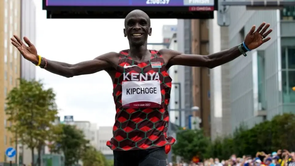 Tokio 2020: Keniano Eliud Kipchoge revalidó su corona en el maratón olímpico