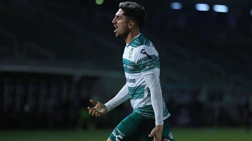 Santos: Diego Valdés, sancionado por romper protocolo sanitario tras asistir a un centro nocturno