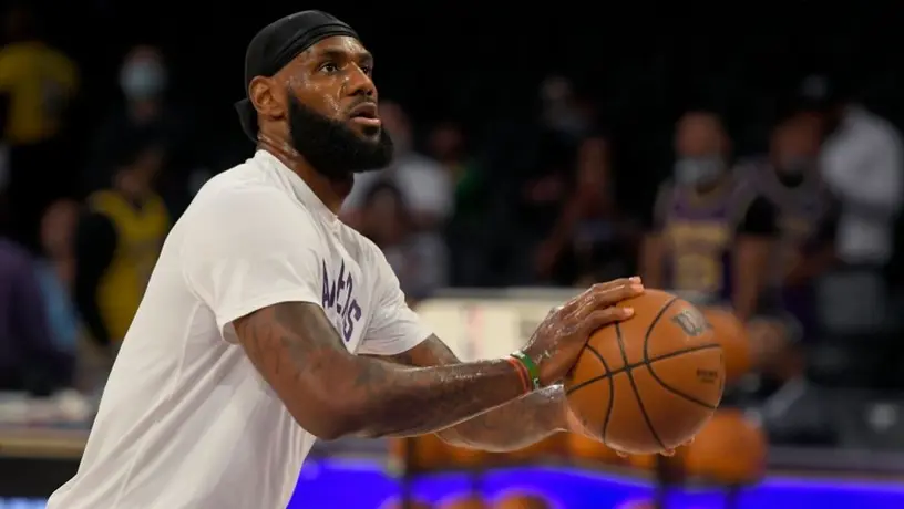 LeBron James, el jugador mejor pagado de la NBA por octavo año consecutivo