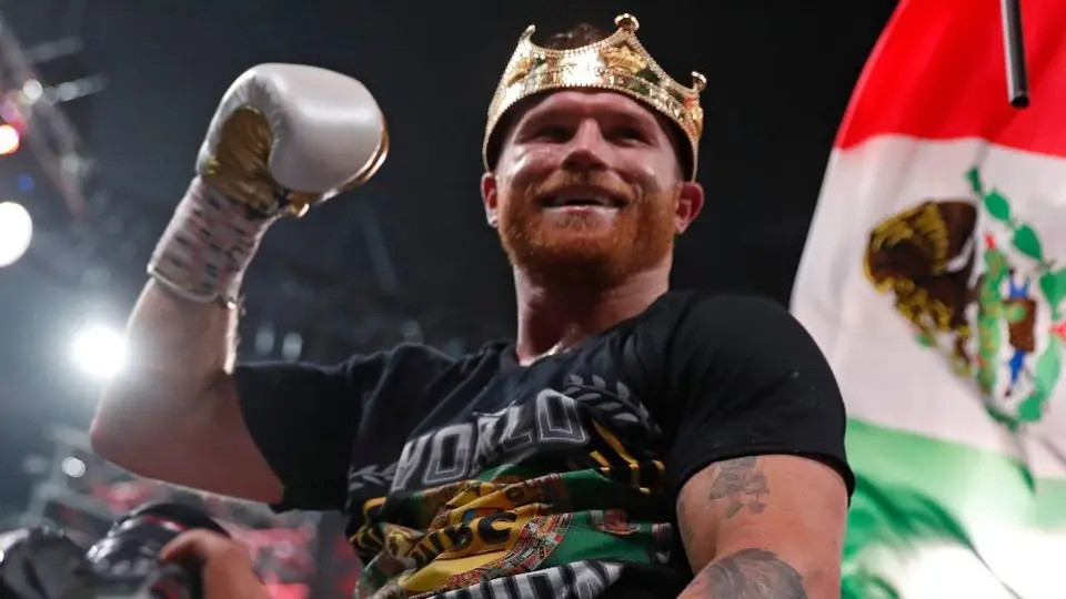 Canelo Álvarez: Cumplió y noqueó a Caleb Plant para proclamarse campeón indiscutido