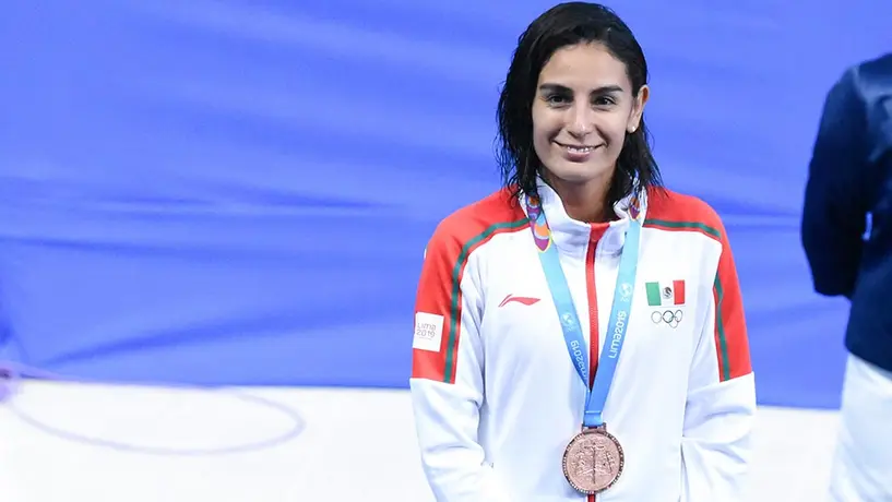 Paola Espinosa presumió  muñeca Barbie inspirada en ella