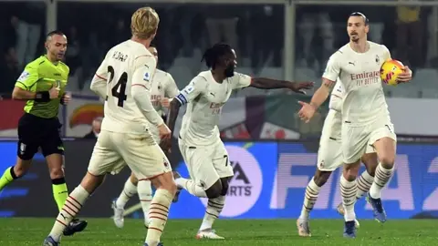 Serie A: Milan dejó escapar el liderato al caer en lluvia de goles ante la Fiorentina