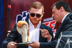 Mauricio Sulaimán: 'Critican al Canelo Álvarez por ser exitoso, por ser un chingón'