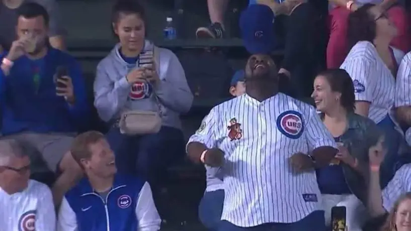 MLB: Fanático de los Chicago Cubs golpeado por oficial será indemnizado con 53 mil dólares