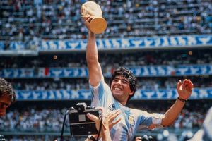 Diego Armando Maradona: Estadio Azteca develó monumento en honor al '10'