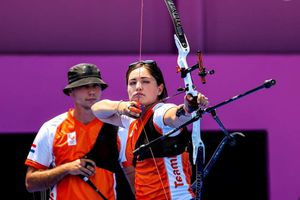 Gabriela Schloesser, la méxico-holandesa que ganó plata en tiro con arco mixto en Tokio 2020