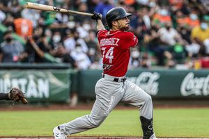 Serie del Rey: Toros de Tijuana sobrevive en extra innings ante los Leones
