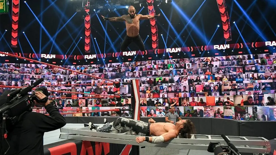 WWE: Afición volverá a las arenas tras 17 meses de ausencia