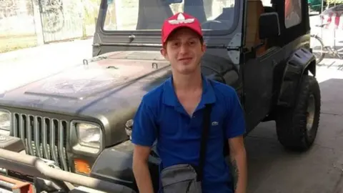 Octavio Ocaña: Circula nuevo video dónde recoge a acompañante previo al accidente