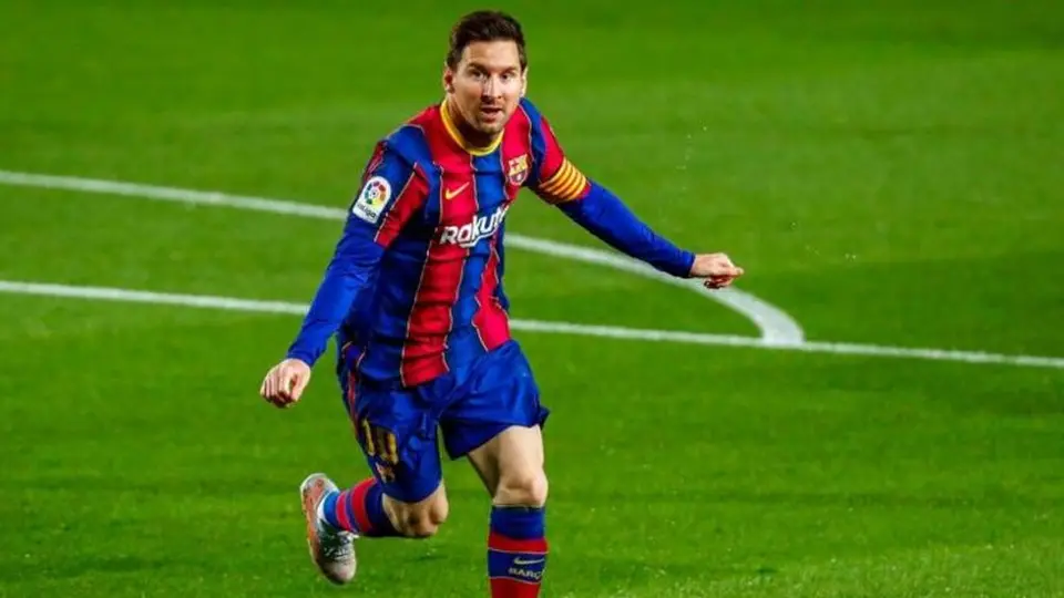 De Jong: 'Messi está feliz en el Barcelona, realmente espero que se quede'