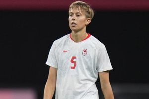 Tokio 2020: Futbolista de Canadá, primera persona trans no binaria en competir en JJ.OO.