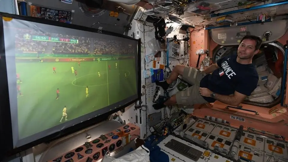 Eurocopa: Astronauta francés siguió el partido de su selección vs Portugal desde el espacio