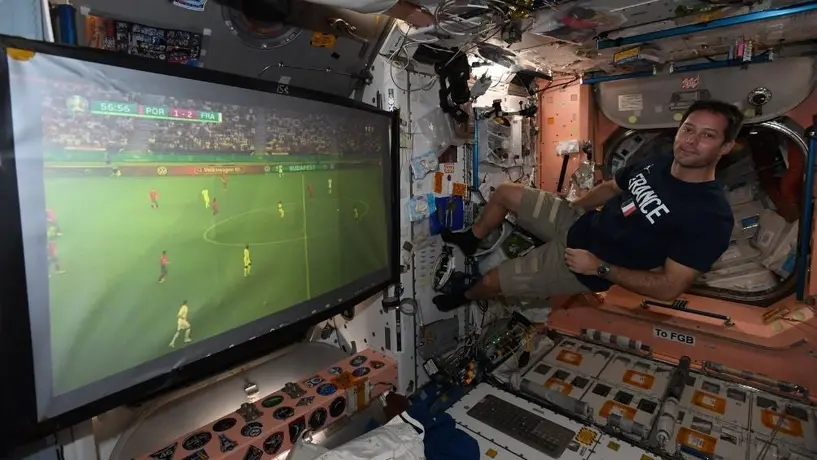 Eurocopa: Astronauta francés siguió el partido de su selección vs Portugal desde el espacio