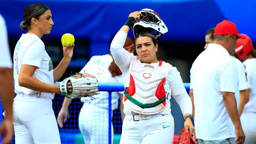 Presidente del COM: 'Se lamenta que por unas colchas hayan dejado los uniformes'