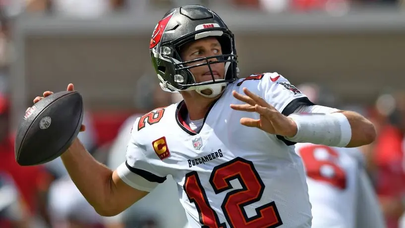 NFL:  Tom Brady dio gran juego y los Buccaneers apalearon a Miami