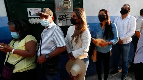 México registró mil 401 nuevos casos de Covid-19; muertes sumaron 50