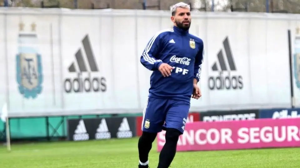 Kun Agüero: Su padre y la AFA desmintieron que el delantero tenga Covid-19