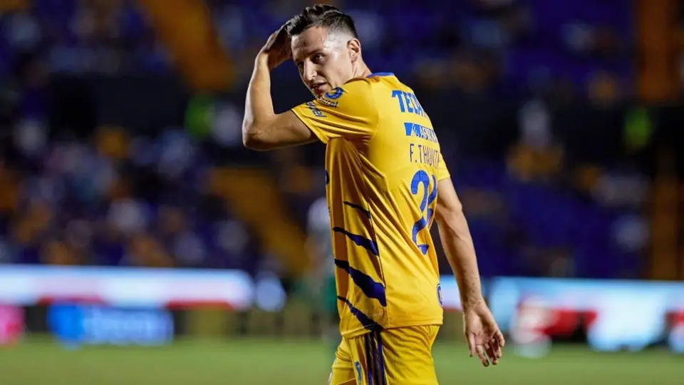 Tigres: Florian Thauvin se disculpó después de ser expulsado en su debut