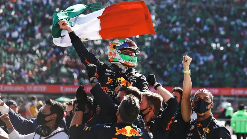 Checo Pérez: Brilló en el Gran Premio de México al subir al podio en el tercer lugar