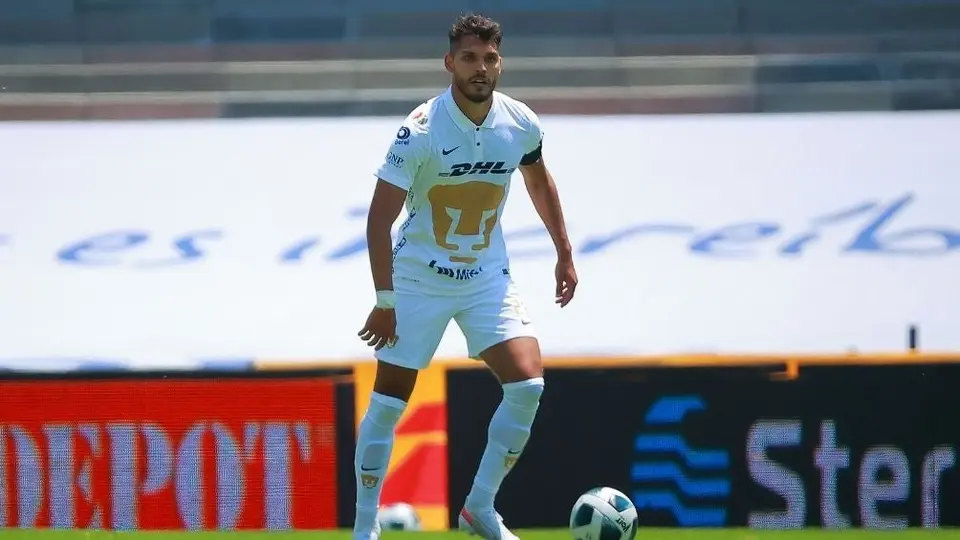 Pumas: Nicolás Freire volvió a la titularidad contra Gallos