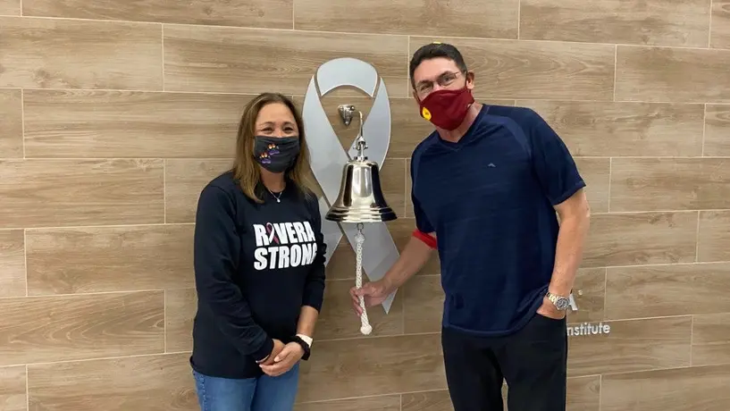 Ron Rivera: Sorprendido con emotivo video para celebrar que está libre de cáncer