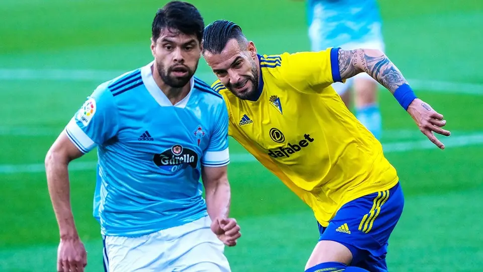 Néstor Araujo: Sería baja para el duelo vs la Real Sociedad por lesión