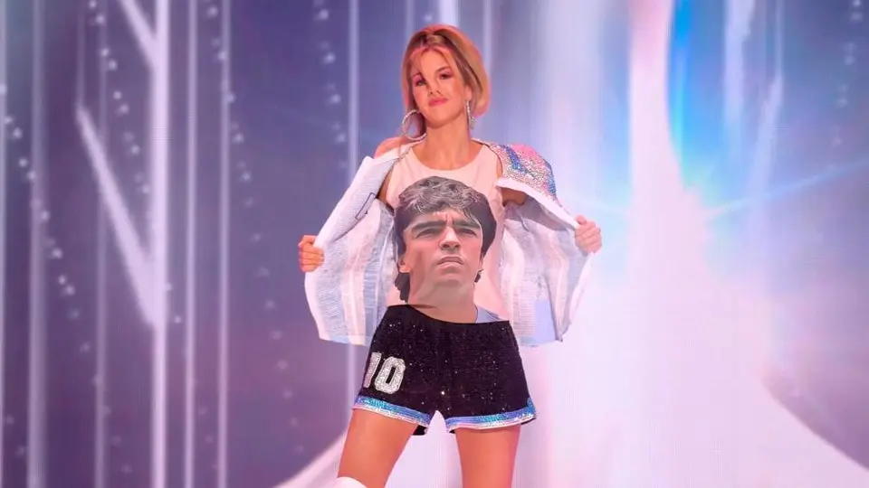 Miss Argentina rindió homenaje a Maradona con su vestimenta