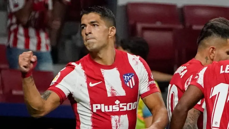 LaLiga: Luis Suárez será sometido a pruebas médicas tras salir lesionado