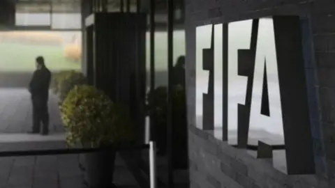 FIFA: Anunció la creación del Tribunal de Futbol para agilizar resolución de disputas
