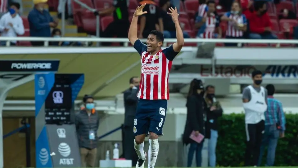 Chivas: Rescató el empate ante Cruz Azul con gol de último minuto