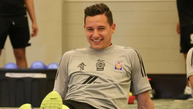 Tigres: Thauvin demostró sus cualidades como cantante