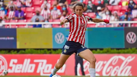 Chivas Femenil: Licha Cervantes extendió su supremacía sobre el Atlas