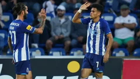 Tecatito Corona: Porto goleó a Santa Clara y se mantiene como líder de la Liga