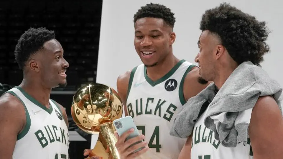 NBA: Antetokounmpo y Dirk Nowitzki, incluidos lista final de 75 Mejores Jugadores de la historia