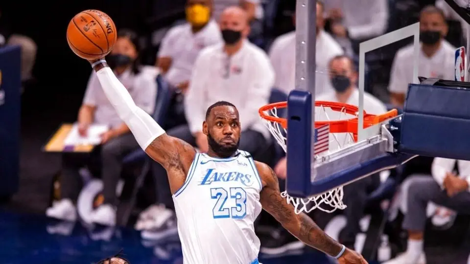 Lakers: LeBron James anotó 24 puntos en su regreso tras seis partidos lesionado