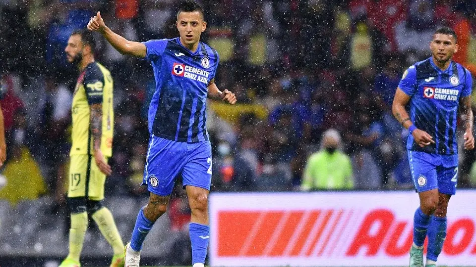 Cruz Azul: Roberto Alvarado no ha recibido ofertas formales para dejar a La Máquina