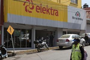 Mujer embargó a Elektra por 330 mil pesos tras ganar demanda y se negaran a pagar