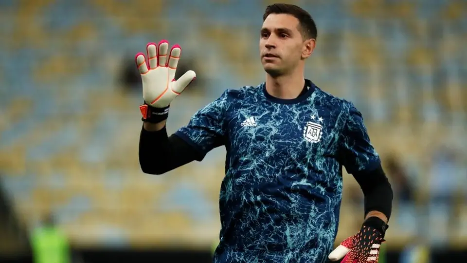Dibu Martínez: Se disculpó con Yerri Mina tras los penaltis entre Argentina y Colombia