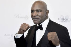 Evander Holyfield regresará a los cuadriláteros y enfrentará a Kevin McBride