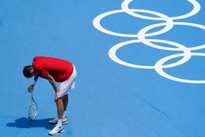 Medvedev sobre intenso calor: 'Si me muero, ¿tú vas a ser el responsable?'