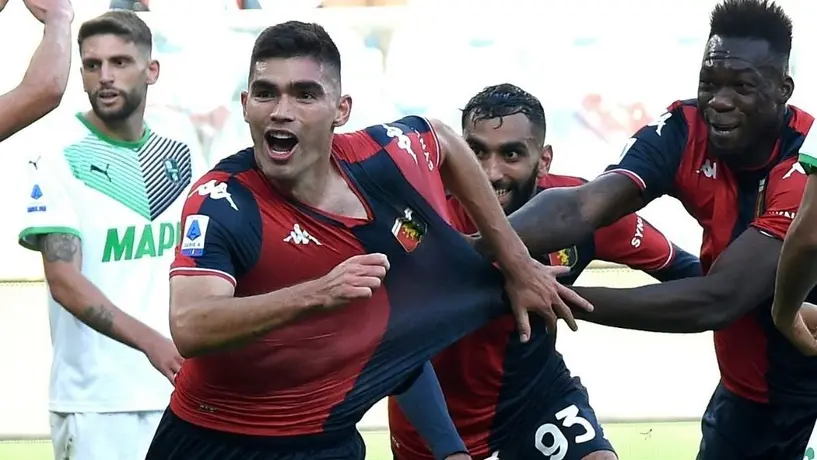 Johan Vásquez: Genoa recordó el primer gol del mexicano con canción de Maná