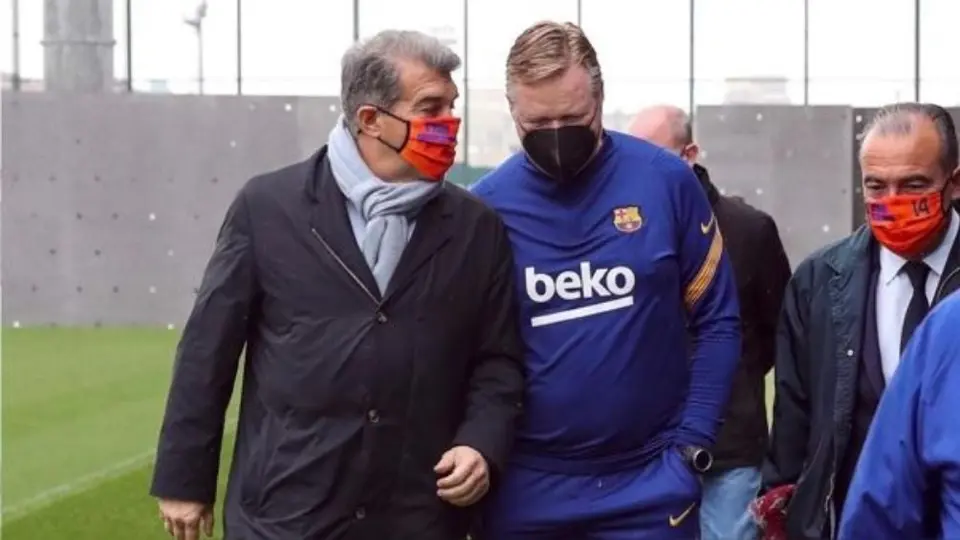 Barcelona: Ronald Koeman acusó a Laporta de filtrar información a la prensa