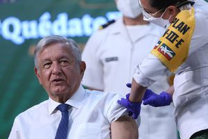 AMLO: López Obrador recibió primera dosis de vacuna contra el Covid-19