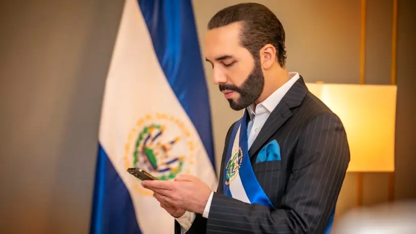 El presidente de El Salvador explotó en contra del arbitraje en Twitter tras derrota ante Costa Rica
