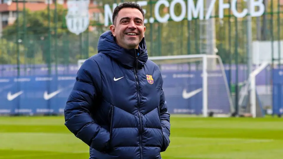 Valdano: "Xavi es el hombre justo, falta saber si llega en el momento justo"