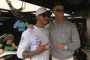 Cristiano Ronaldo a Hamilton: "No estás como yo, pero te veo bien"